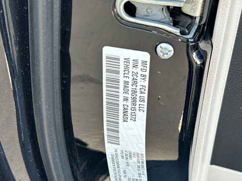 Used 2024 Chrysler Pacifica Touring-L FWD image 34