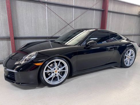 Used 2019 Porsche 911 Carrera image 3