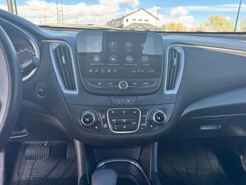 Used 2025 Chevrolet Malibu LT FWD image 22