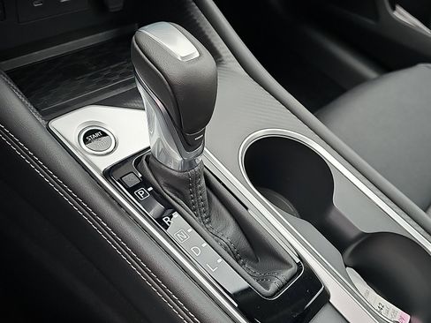 New 2025 Nissan Altima 2.5 SV w/ SV Premium Package image 11