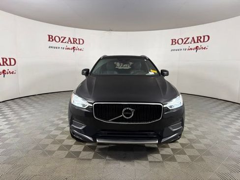 Used 2020 Volvo XC60 T5 Momentum FWD image 2