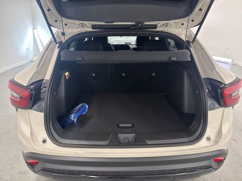 New 2026 Chevrolet Trax RS w/ Sunroof Package FWD image 8