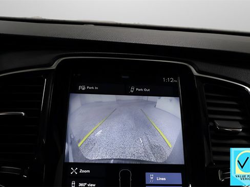 Used 2018 Volvo XC90 T5 Momentum w/ Convenience Package image 15