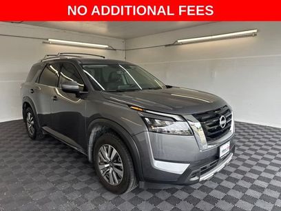 Used 2025 Nissan Pathfinder SL w/ Lighting Package (N92)