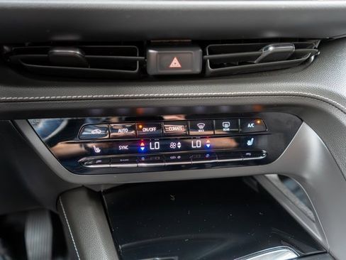 Used 2022 Buick Envision Preferred image 29