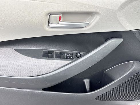 Used 2020 Toyota Corolla L FWD image 20