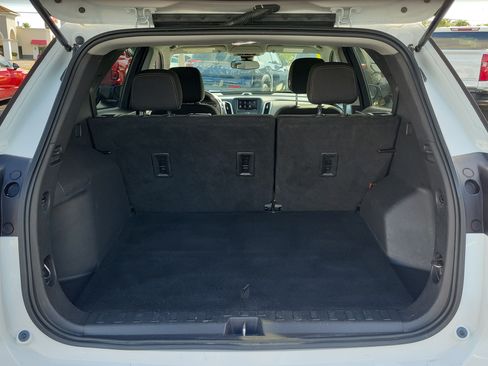 Used 2021 Chevrolet Equinox LS w/ LS Convenience Package FWD image 12