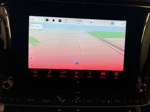 Used 2022 Jeep Wagoneer Series III w/ Premium Group I image 11