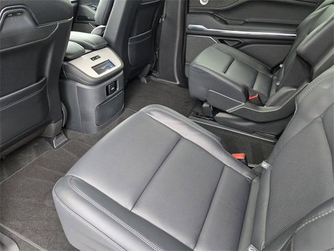 New 2025 Lincoln Navigator Reserve w/ Jet Appearance Package image 28