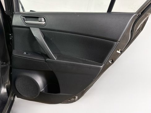 Used 2011 MAZDA MAZDA3 i Touring FWD image 27