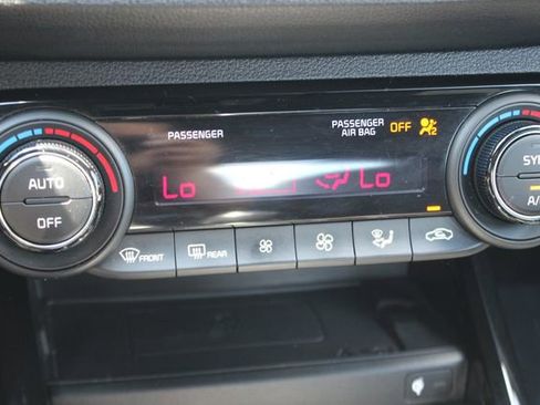 Certified 2023 Kia Forte GT FWD image 9