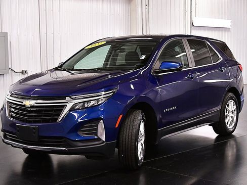 Used 2022 Chevrolet Equinox LT image 3