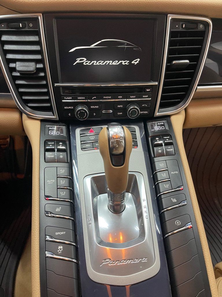 Used 2014 Porsche Panamera image 21