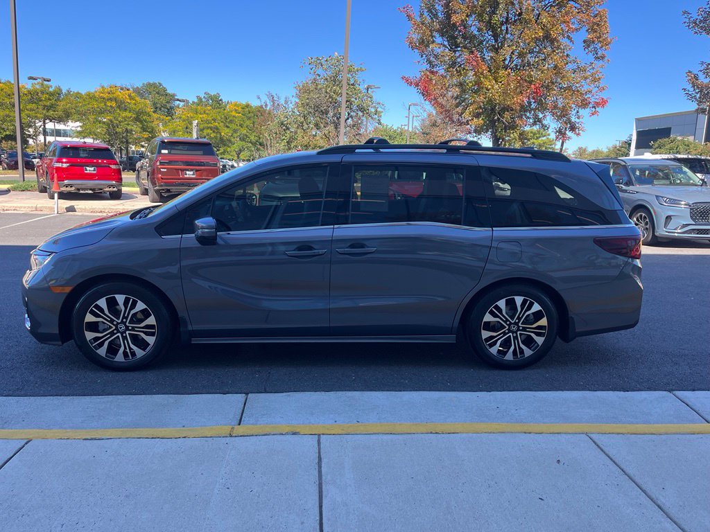 Used 2026 Honda Odyssey Elite image 5
