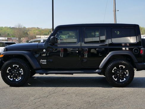 Used 2021 Jeep Wrangler Unlimited Sport w/ Sun And Sound Package AWD/4WD image 12