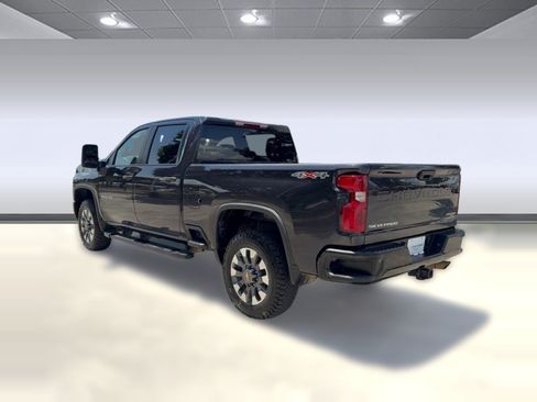 Used 2024 Chevrolet Silverado 2500 Custom AWD/4WD image 3
