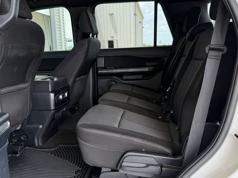 Used 2021 Ford Expedition XLT RWD image 7