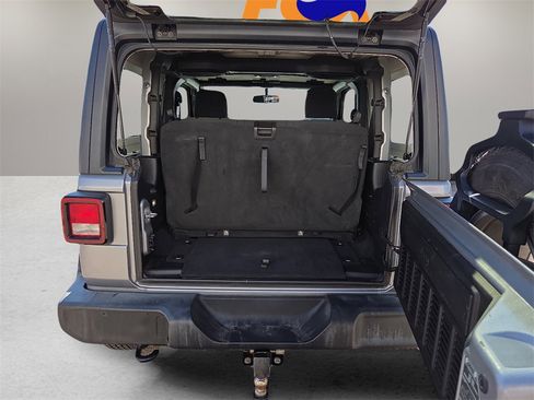 Used 2020 Jeep Wrangler Sport image 12