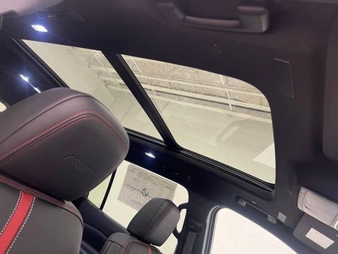 New 2026 Chevrolet Traverse RS AWD/4WD image 22
