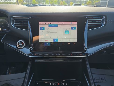 Used 2024 Jeep Wagoneer 4WD image 22