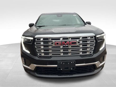 Used 2025 GMC Acadia Denali w/ Super Cruise Package image 9