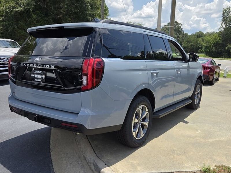 New 2027 Ford Expedition Active RWD image 15