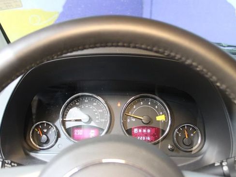 Used 2016 Jeep Compass 4WD image 17