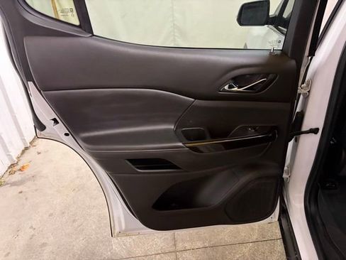 Used 2022 GMC Acadia AT4 w/ GMC Pro Grade Package AWD/4WD image 19