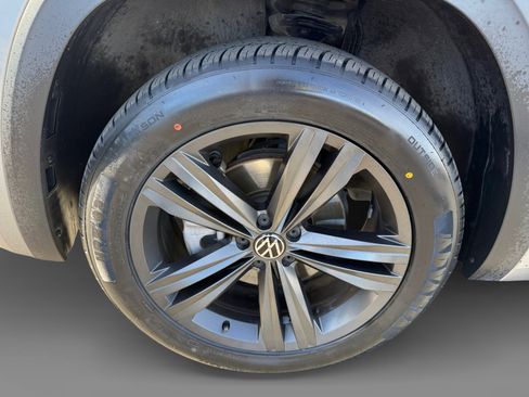 Used 2021 Volkswagen Atlas SE w/ Panoramic Sunroof Package image 9