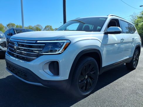 New 2026 Volkswagen Atlas SE FWD image 4
