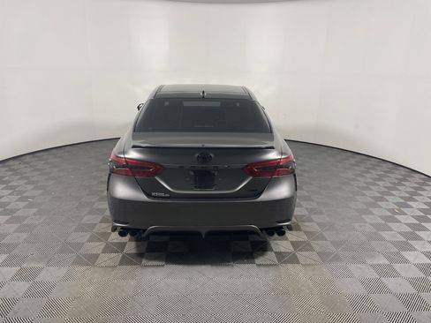 Used 2020 Toyota Camry XSE FWD image 4