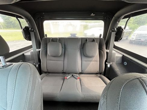 Used 2019 Jeep Wrangler Sport AWD/4WD image 26