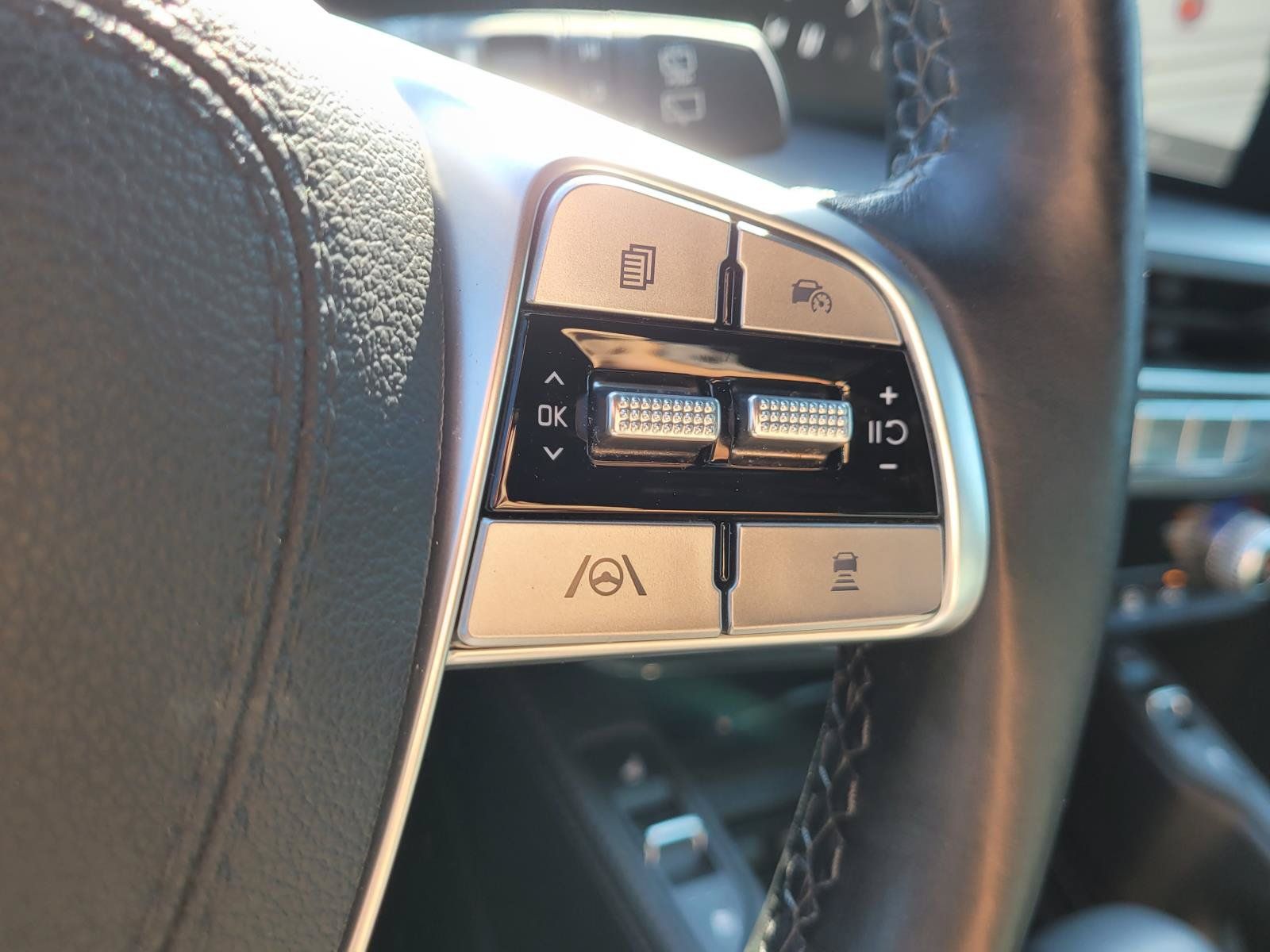 Used 2024 Kia Telluride SX Prestige X-Pro AWD/4WD image 8