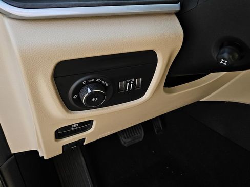 New 2026 Jeep Grand Cherokee Limited AWD/4WD image 17