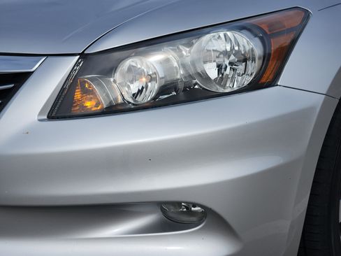 Used 2012 Honda Accord EX-L image 9