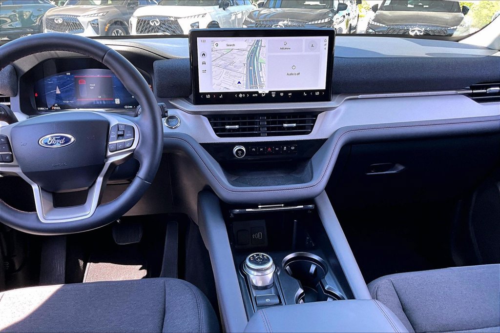 Used 2025 Ford Explorer Active RWD image 8