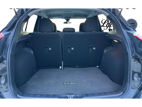 Used 2020 Nissan Kicks S FWD image 18