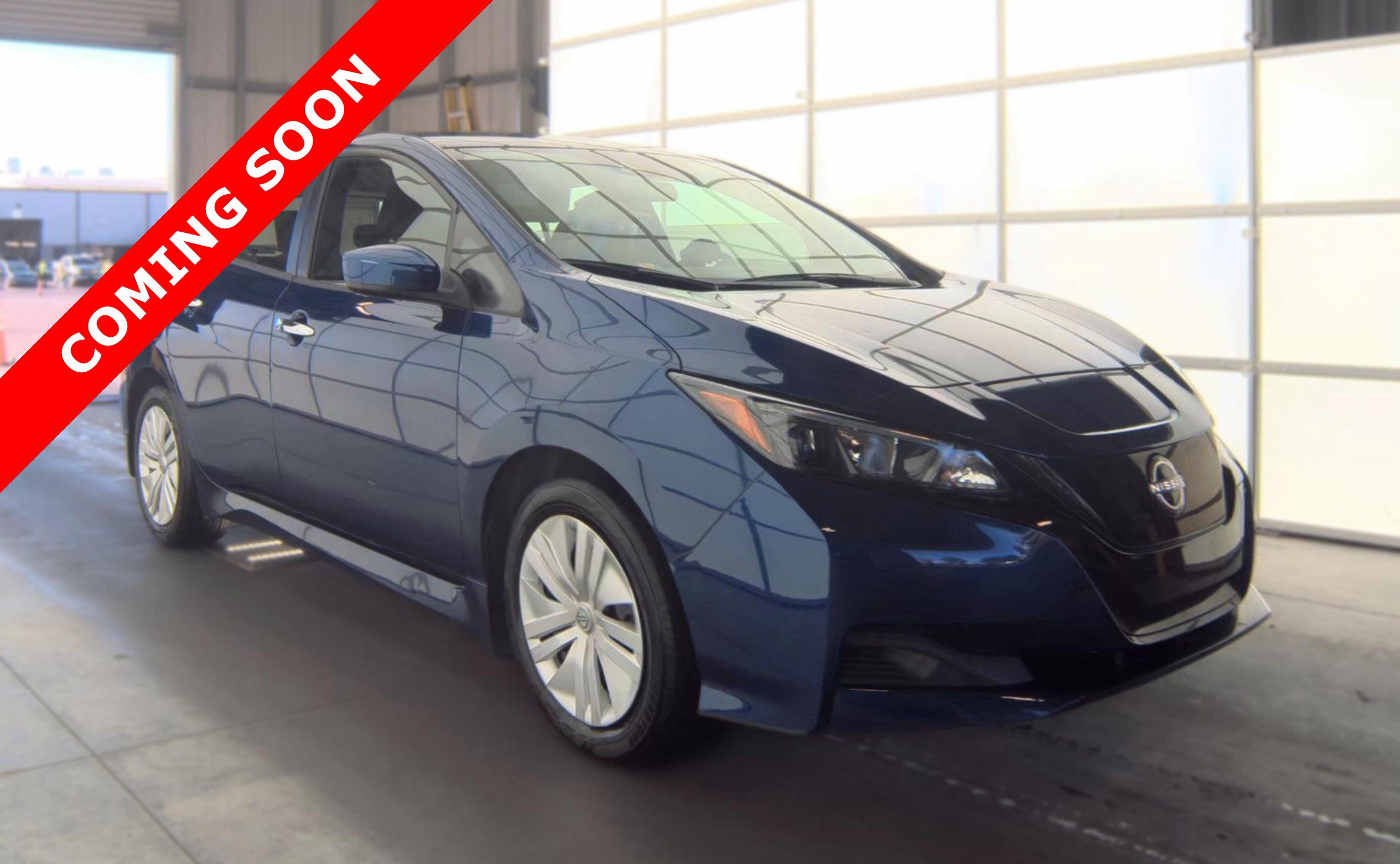 Used 2025 Nissan Leaf S FWD image 3