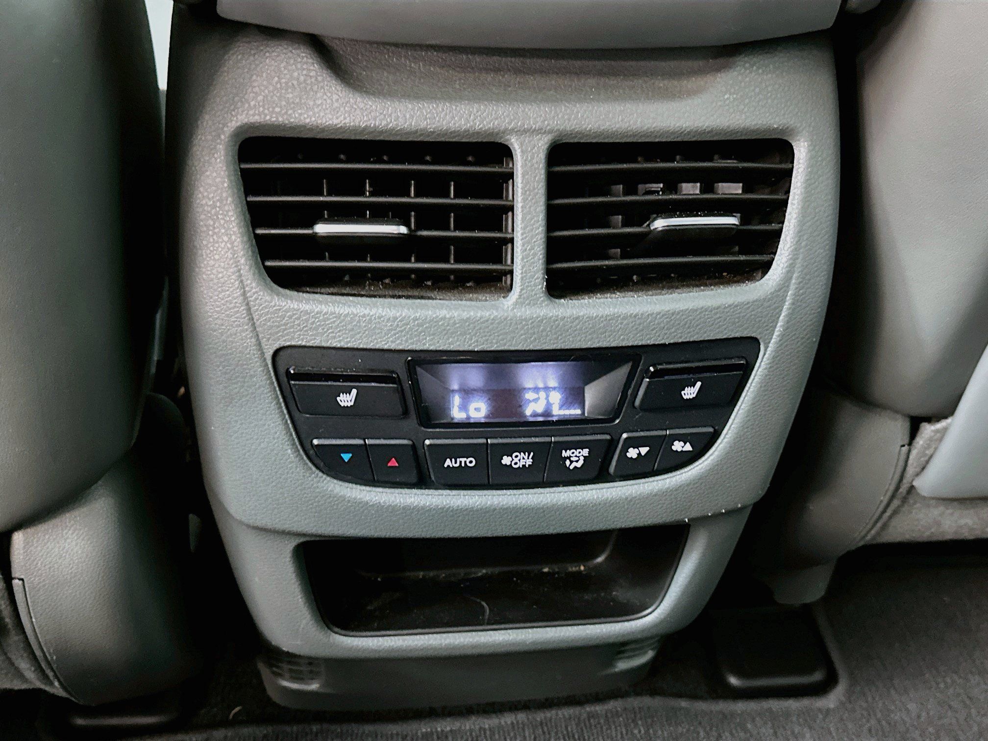 Used 2016 Acura MDX SH-AWD image 25