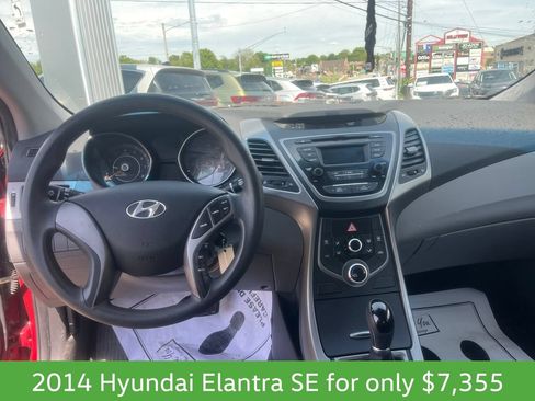 Used 2014 Hyundai Elantra SE FWD image 12