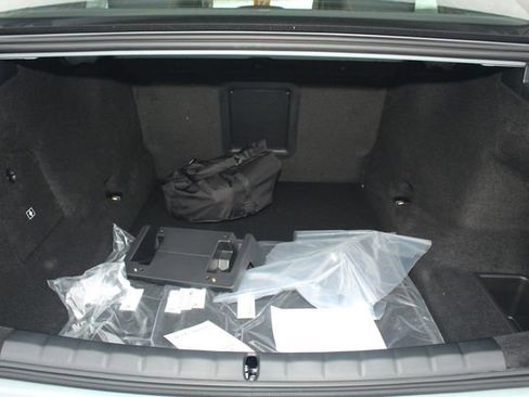 New 2026 BMW 750e xDrive w/ Executive Package image 8