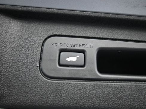 Used 2024 Honda Pilot Touring image 24