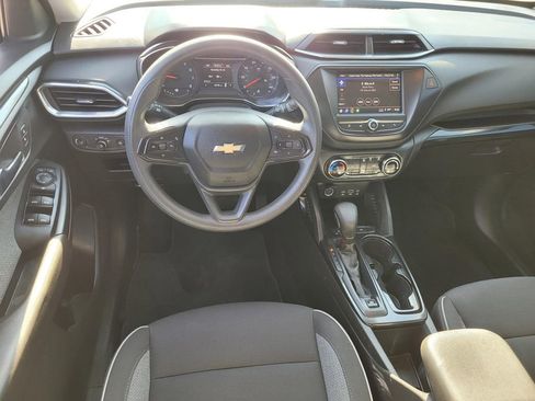 Used 2022 Chevrolet TrailBlazer LT w/ Driver Confidence Package FWD image 15