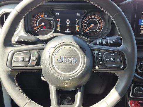 Certified 2025 Jeep Wrangler Unlimited Sport AWD/4WD image 27