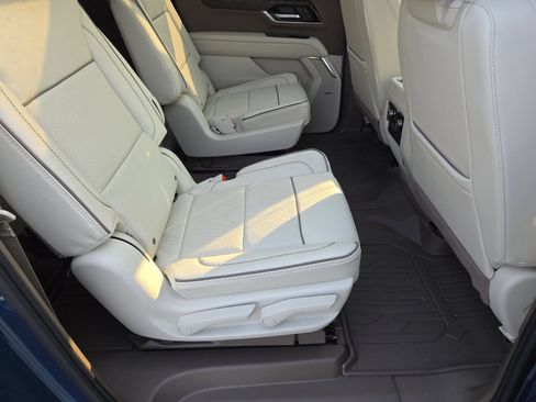 New 2026 GMC Yukon XL Denali w/ Denali Reserve Package AWD/4WD image 23