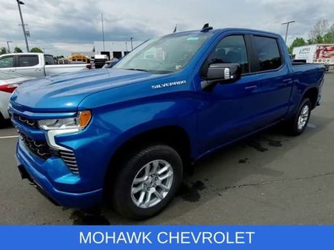 Used 2023 Chevrolet Silverado 1500 RST w/ Convenience Package II AWD/4WD image 4