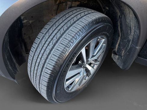 Used 2024 Nissan Pathfinder SL image 10