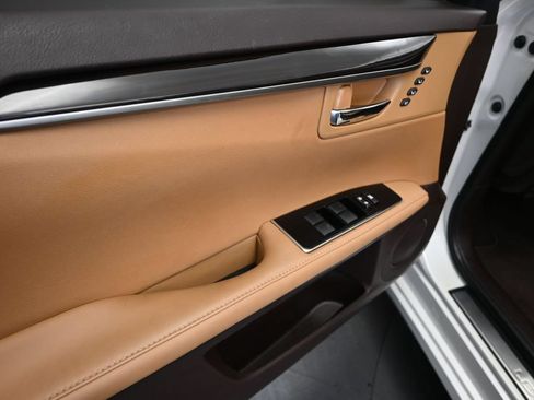 Used 2018 Lexus ES 350 w/ Premier Package FWD image 11