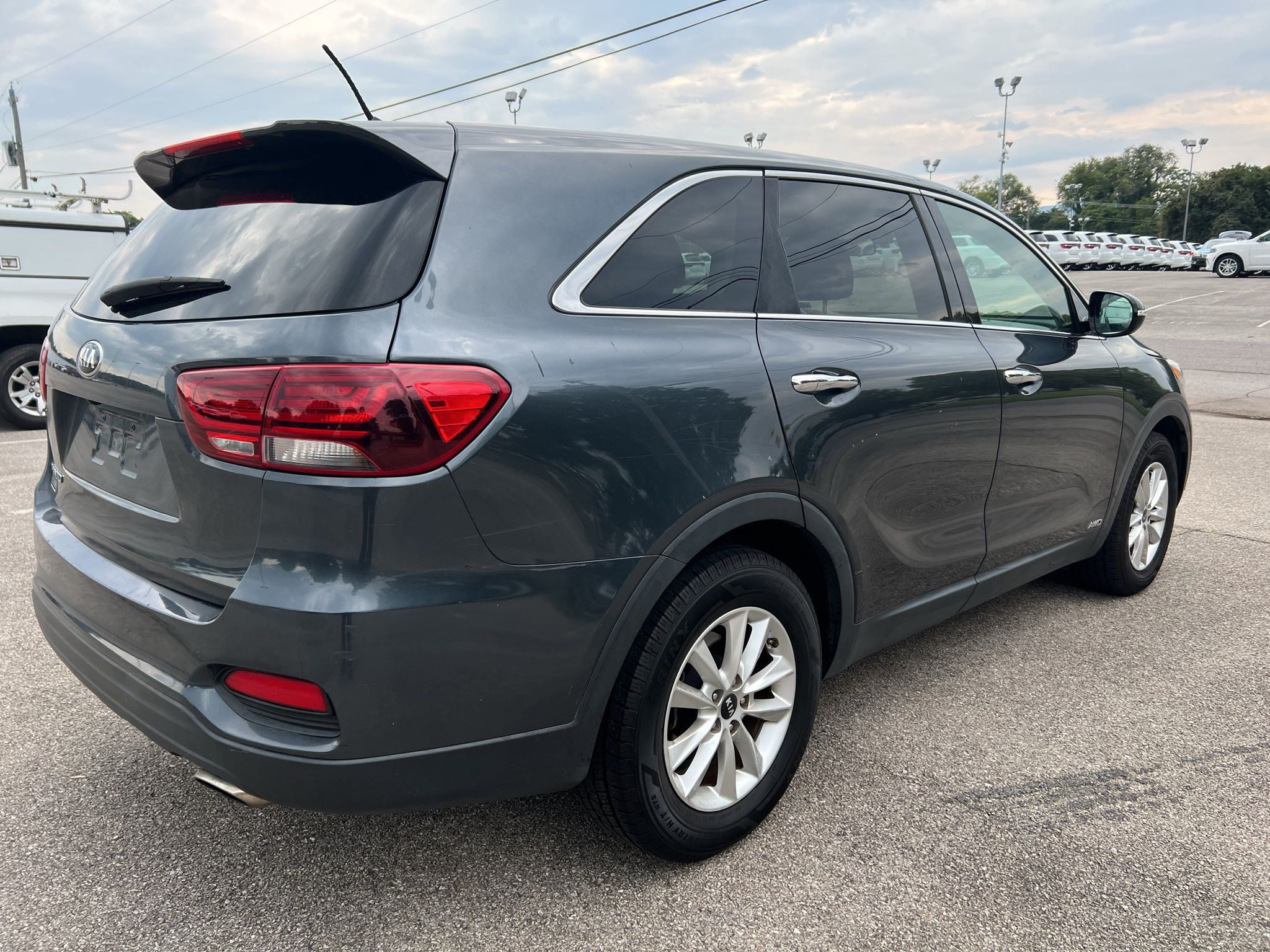Used 2020 Kia Sorento AWD V6 image 3