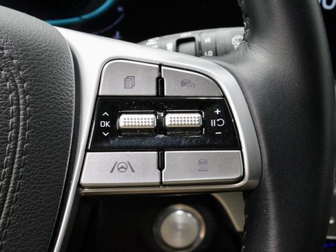 Used 2025 Kia Telluride LX FWD image 30